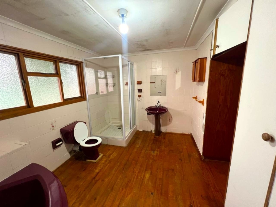 5 Bedroom Property for Sale in Bergsig Western Cape